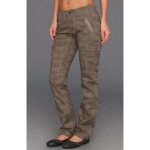 ✨Kuhl Cargo Camo Hiking Khaki Sz 8 Pants✨